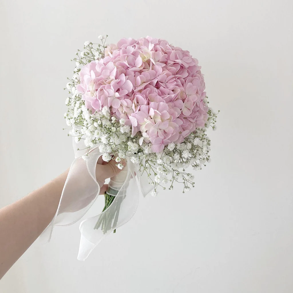 Hoa cưới cẩm tú cầu