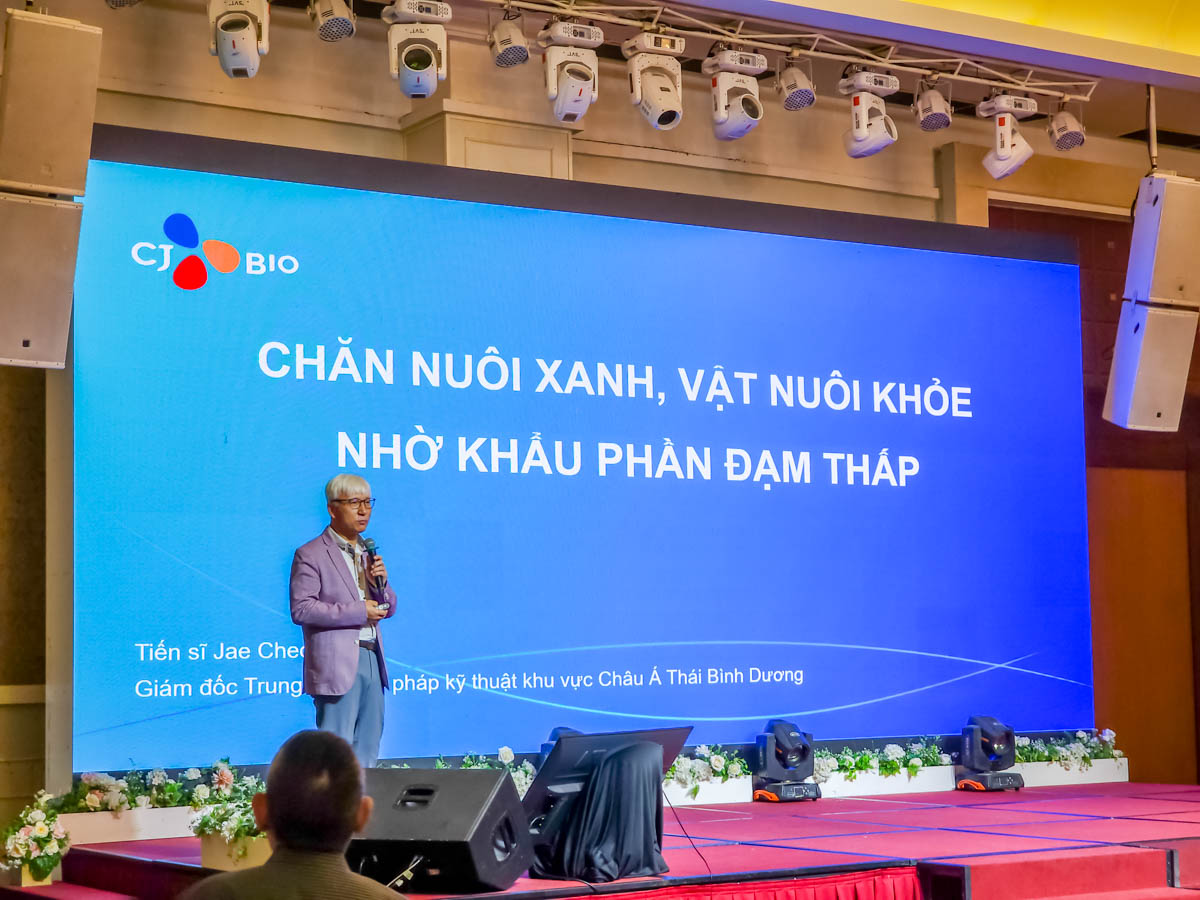 Chuyên Gia Chia Sẻ Về Khẩu Phần Đạm Trong Chăn Nuôi