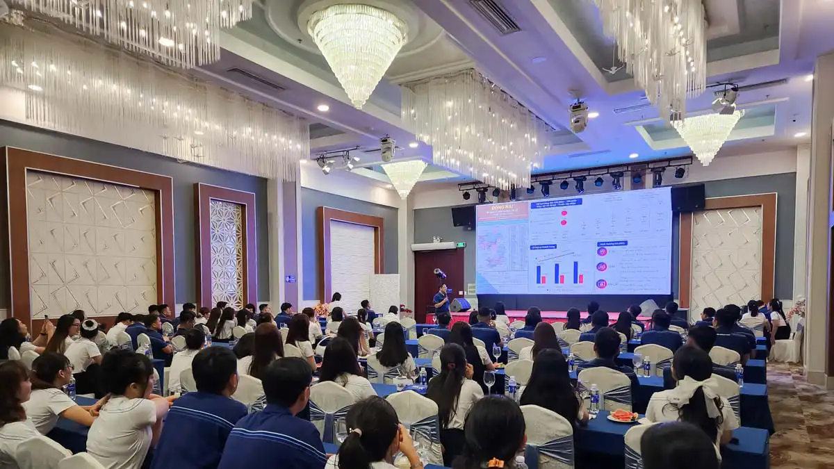 Cover_hôi_nghị_sơ_kết_mb_bank